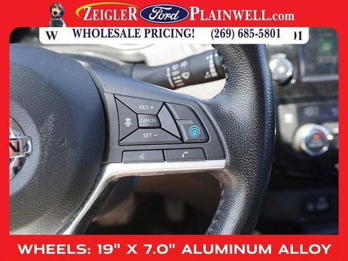 Used 2020 Nissan Rogue Sport SL image 25