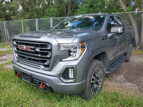 Used 2021 GMC Sierra 1500 AT4 w/ AT4 Value Package AWD/4WD image 2