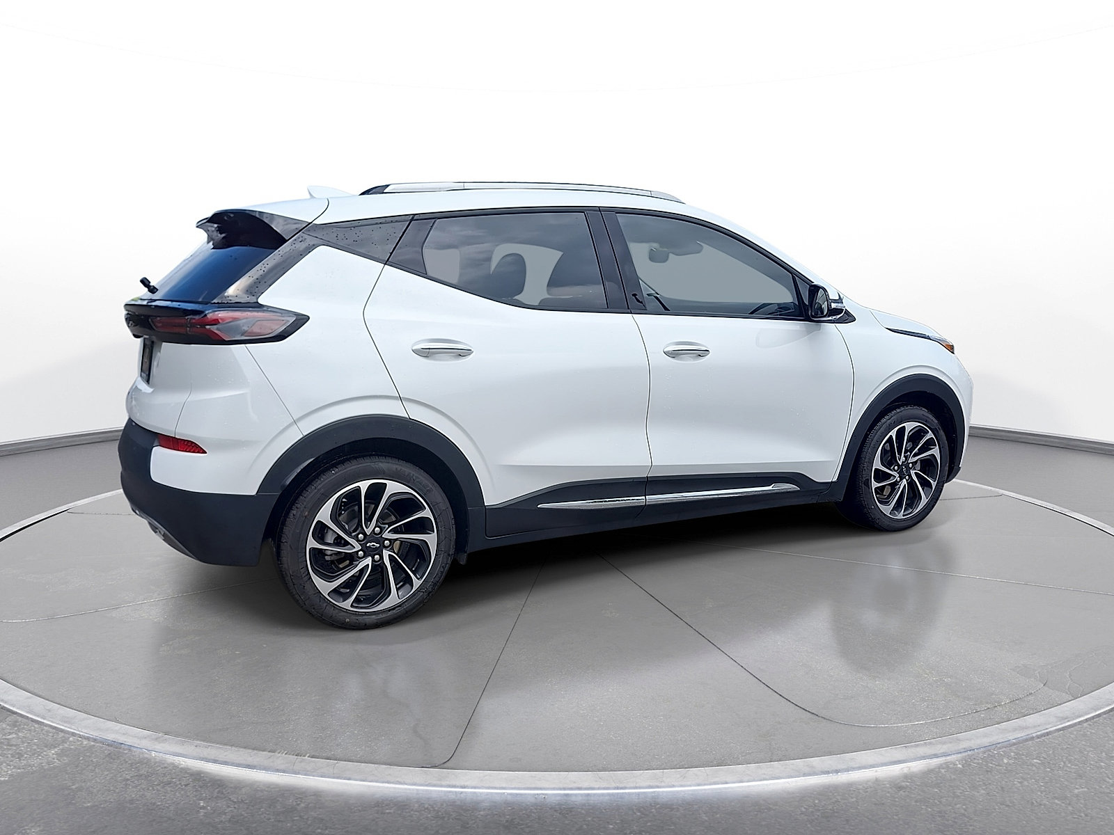 Used 2023 Chevrolet Bolt EUV Premier FWD image 8