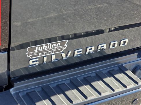 Used 2019 Chevrolet Silverado 3500 High Country w/ Duramax Plus Package image 38