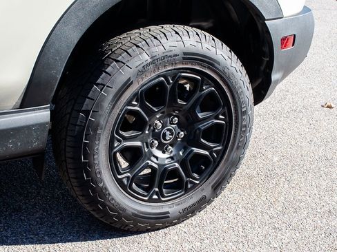 Used 2025 Ford Bronco Sport Badlands image 6