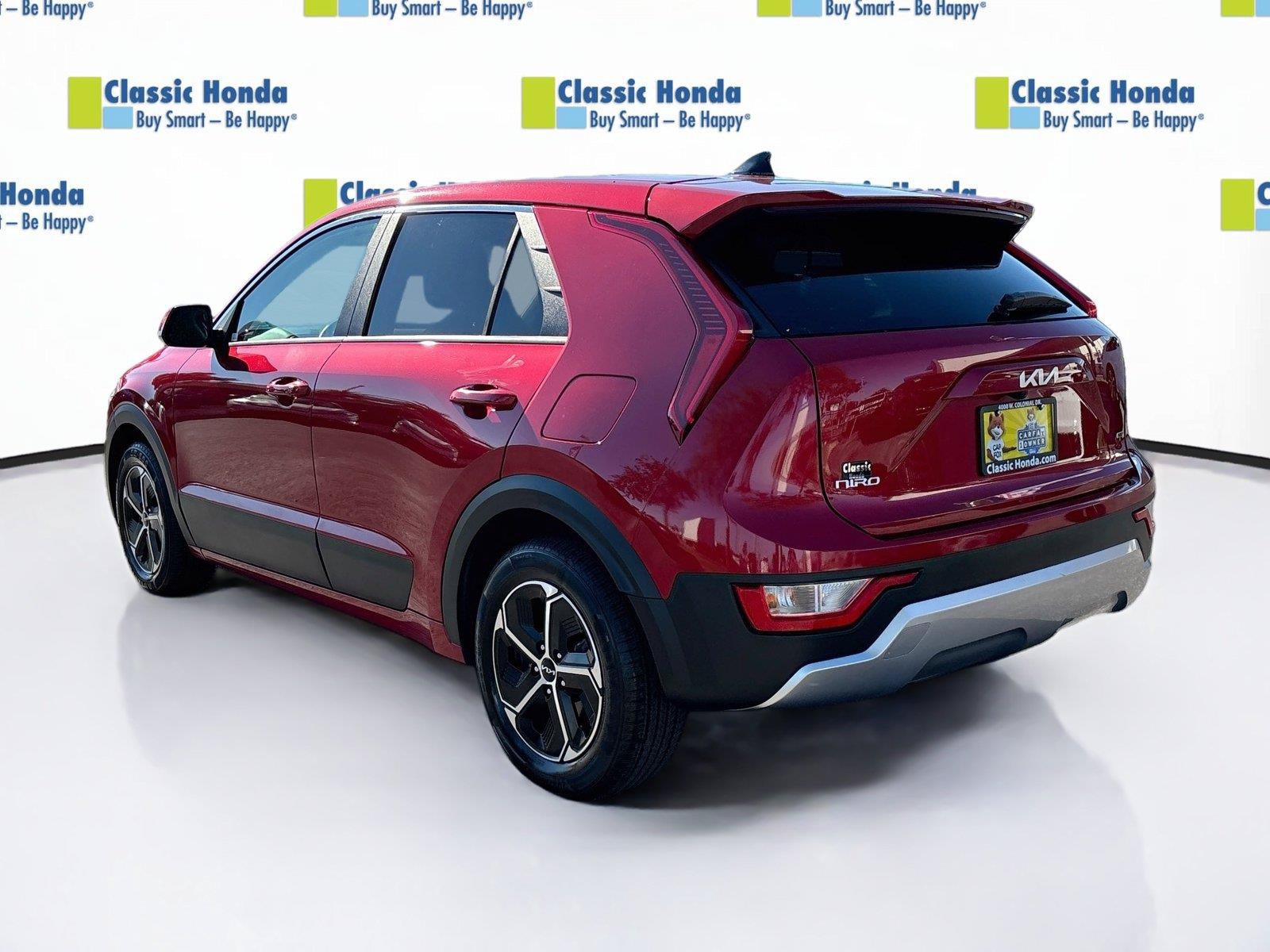 Used 2025 Kia Niro LX FWD image 5