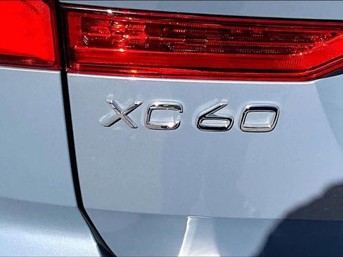 Certified 2023 Volvo XC60 B5 Plus w/ Climate Package image 31