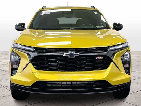 Used 2024 Chevrolet Trax RS w/ Driver Confidence Package image 3