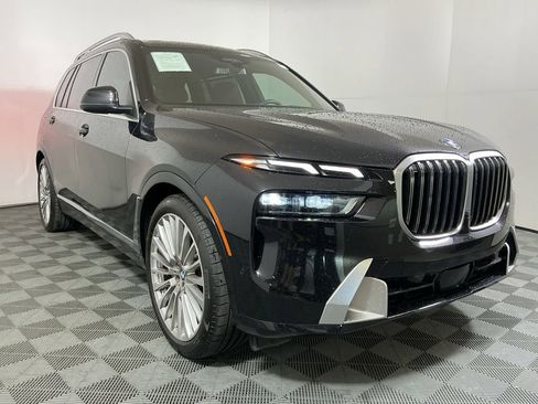 Certified 2025 BMW X7 xDrive40i AWD/4WD image 4