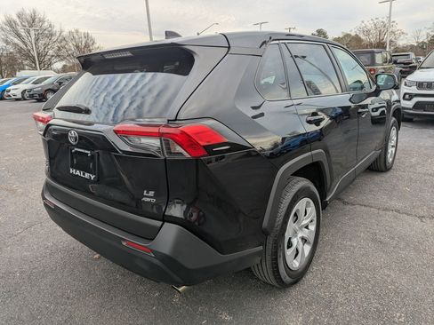 Used 2025 Toyota RAV4 LE image 8