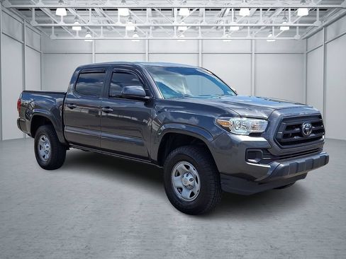 Used 2023 Toyota Tacoma SR w/ SR Convenience Package RWD image 3