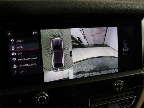 Used 2025 Porsche Macan image 17