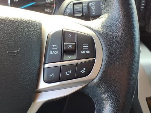 Certified 2022 Ford Explorer XLT image 21