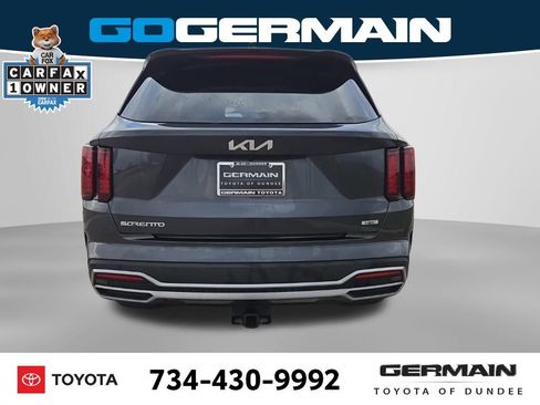Used 2023 Kia Sorento EX image 9