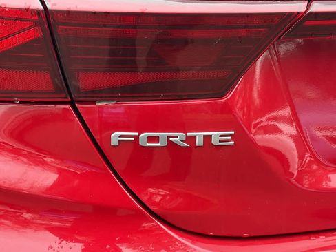 Used 2023 Kia Forte LXS w/ LXS Technology Package image 19