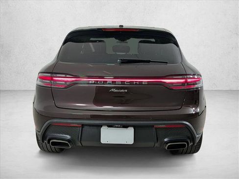 Certified 2025 Porsche Macan AWD/4WD image 10