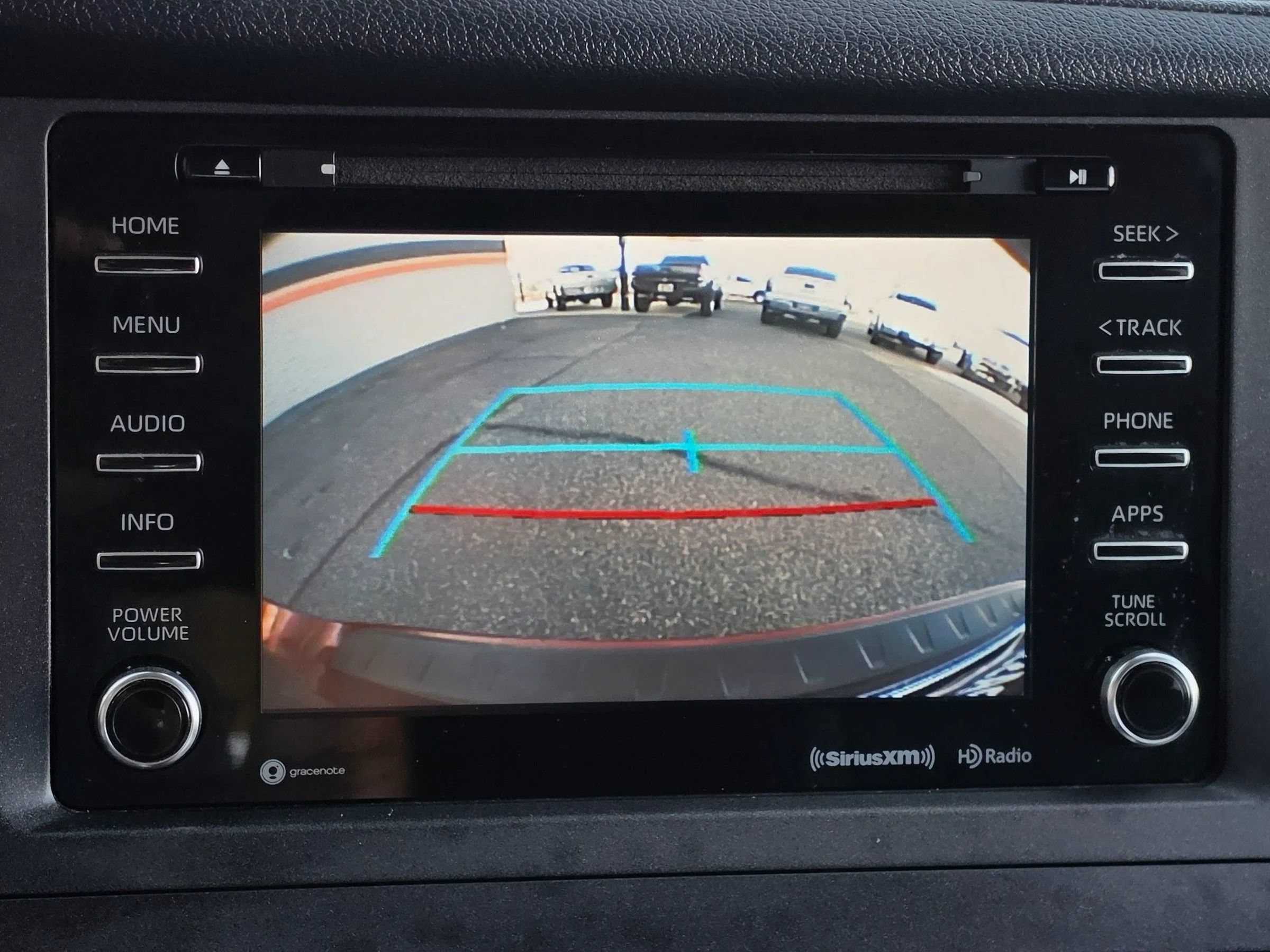 Used 2018 Toyota Sienna SE FWD image 12