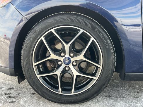 Used 2017 Ford Focus SEL w/ Cold Weather Package image 10