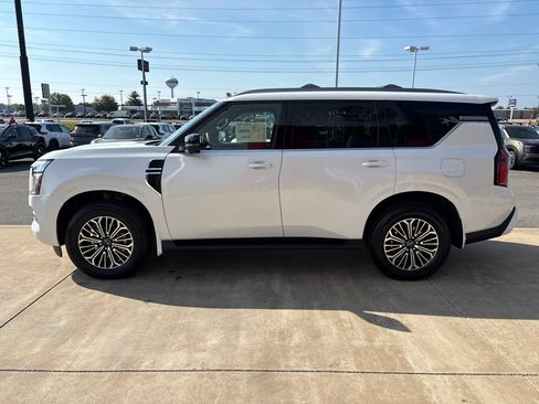 New 2026 Nissan Armada SL w/ Captain's Chari Seat Package AWD/4WD image 2