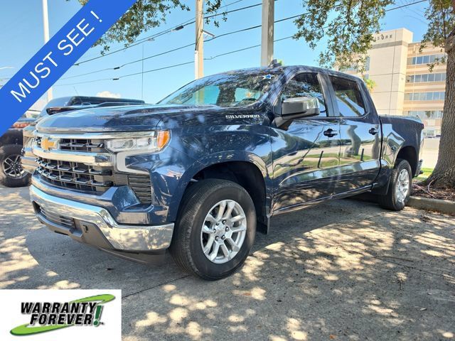 Used 2023 Chevrolet Silverado 1500 LT w/ Protection Package RWD image 3