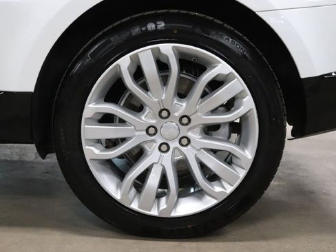 Used 2019 Land Rover Range Rover Sport HSE image 37