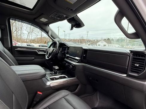 Used 2023 Chevrolet Silverado 1500 LTZ w/ LTZ Premium Package image 12