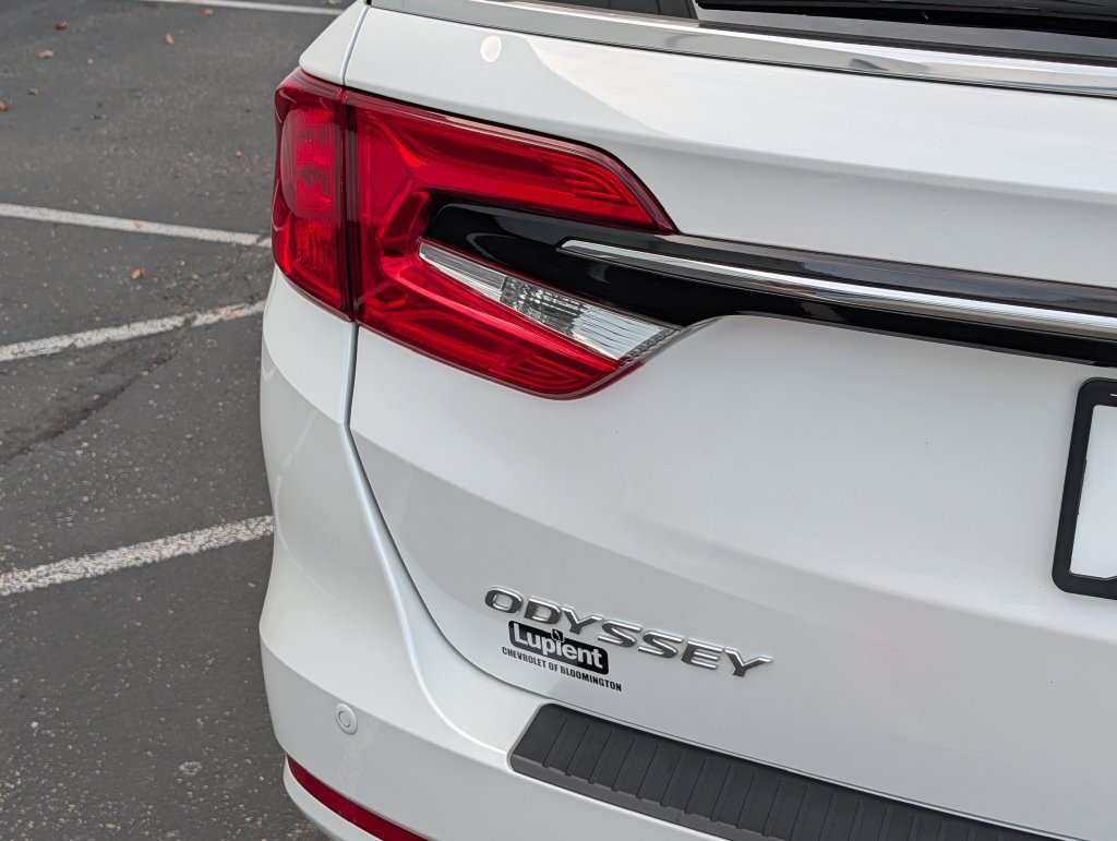 Used 2023 Honda Odyssey Elite image 5