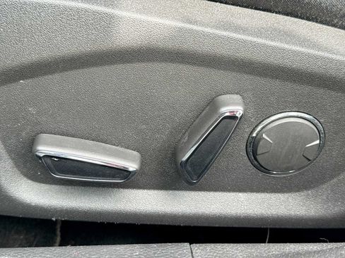 Used 2014 Ford Fusion SE w/ Equipment Group 201A FWD image 12