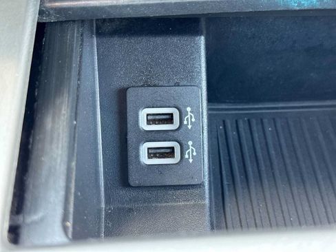 Used 2020 Ford F150 Lariat w/ Equipment Group 502A Luxury AWD/4WD image 30