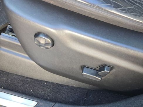 Used 2020 Jeep Grand Cherokee Limited image 22