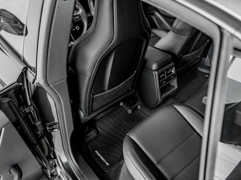Certified 2024 Porsche Macan 4 Electric AWD/4WD image 20