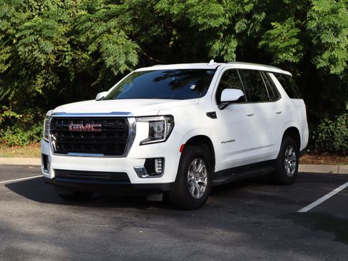 Used 2022 GMC Yukon SLE w/ Gmc Pro Safety Plus Package RWD image 5