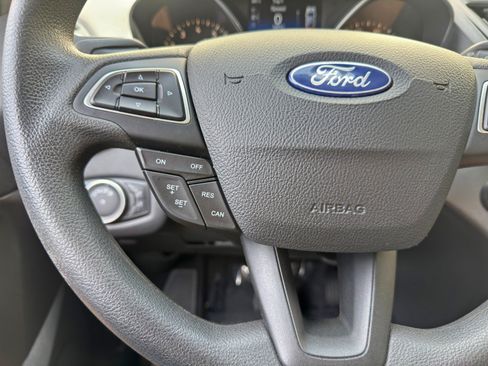 Used 2019 Ford Escape SE FWD image 19