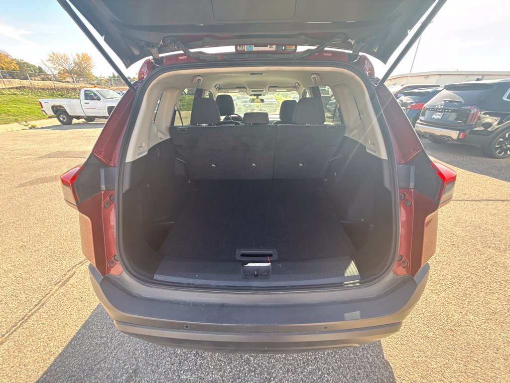 Used 2021 Nissan Rogue S AWD/4WD image 9