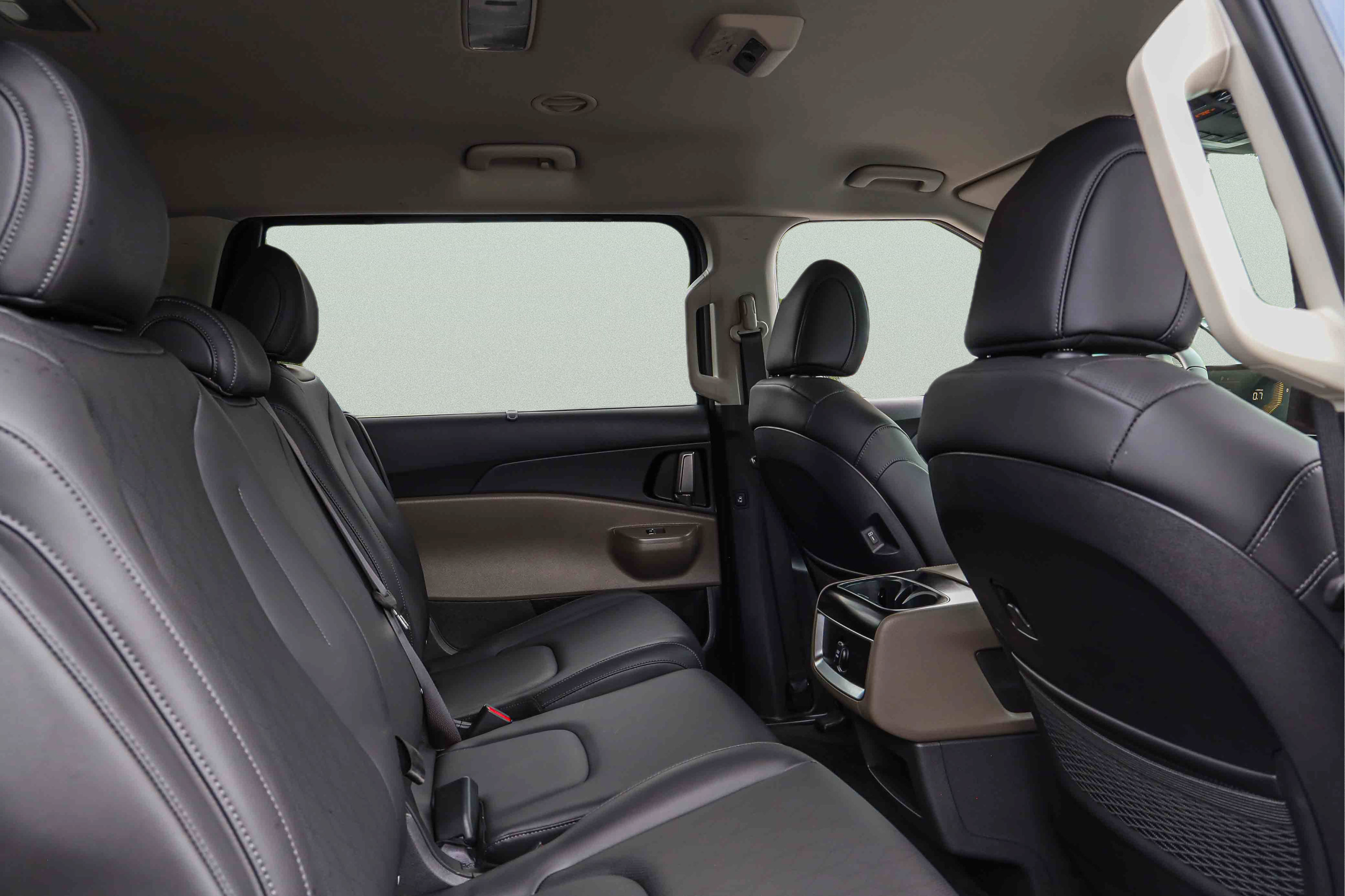 Used 2026 Kia Carnival EX FWD image 26