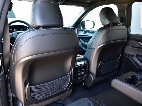 New 2025 Jeep Grand Cherokee L Altitude image 22