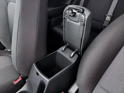 New 2026 Hyundai Venue SE FWD image 18