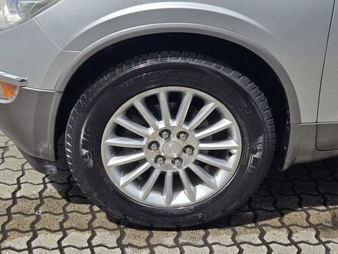 Used 2011 Buick Enclave CXL image 13