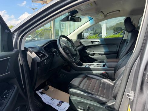 Used 2022 Ford Edge SEL AWD/4WD image 9