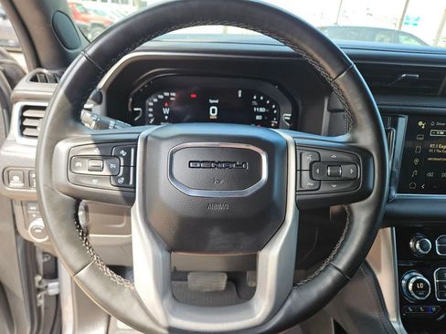 Used 2023 GMC Yukon Denali AWD/4WD image 18