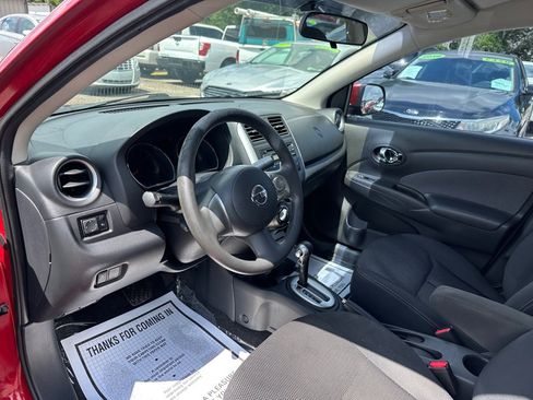 Used 2014 Nissan Versa SV FWD image 7