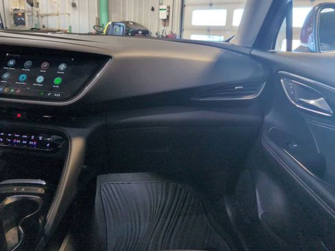 Used 2023 Buick Envision Essence image 29