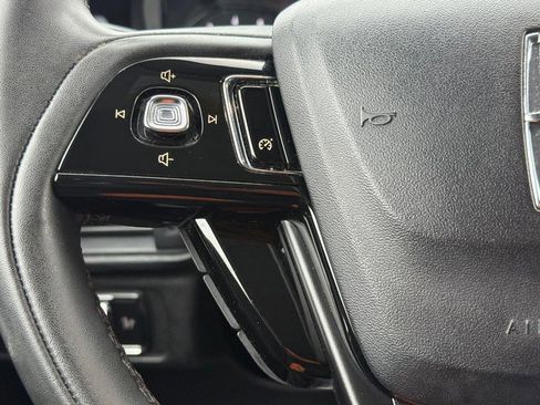 Certified 2022 Lincoln Corsair AWD w/ Equipment Group 101A image 17