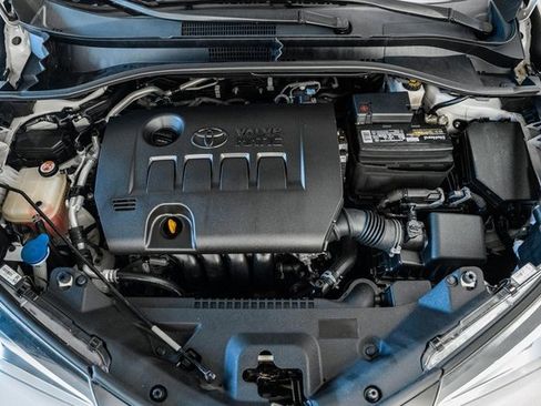 Used 2018 Toyota C-HR XLE image 17