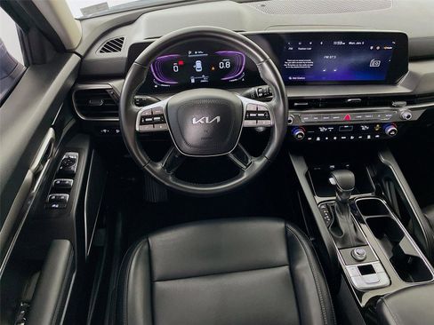 Used 2024 Kia Telluride LX image 25