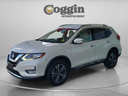Used 2017 Nissan Rogue SL