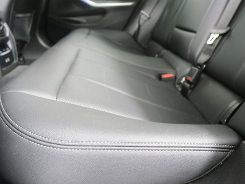 Used 2022 BMW 330i Sedan w/ Premium Package image 14