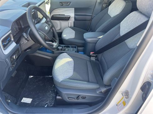 New 2025 Ford Maverick XLT w/ XLT Luxury Package image 17