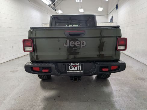 Used 2023 Jeep Gladiator Rubicon w/ Cold Weather Group AWD/4WD image 8