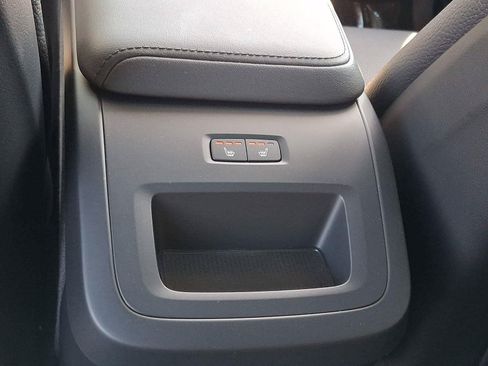 Certified 2024 Volvo XC60 B5 Plus w/ Climate Package AWD/4WD image 11