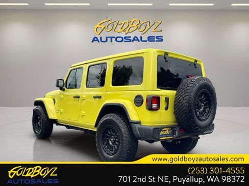 Used 2023 Jeep Wrangler Sahara image 5