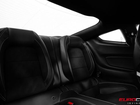Used 2022 Ford Mustang Shelby GT500 w/ Technology Package RWD image 40