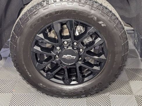 Certified 2025 Chevrolet Silverado 2500 Custom w/ Custom Value Package image 8