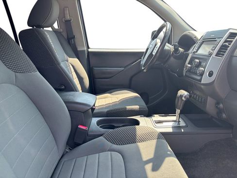 Used 2018 Nissan Frontier PRO-4X AWD/4WD image 15